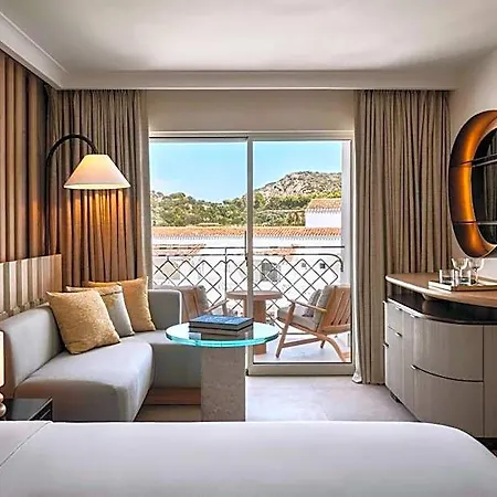 W Sardinia - Poltu Quatu Hotel